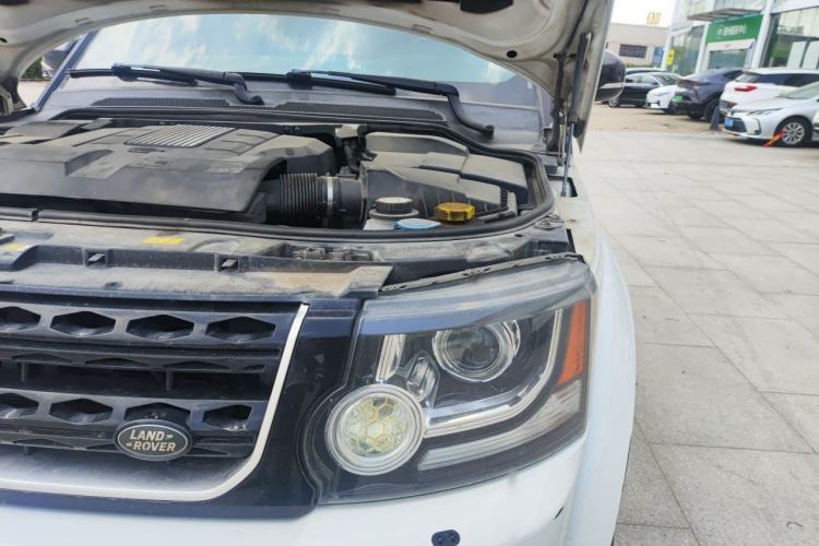 Used Land Rover Discovery 2015 4th Generation 3.0 V6 SC SE 7 Seats Engine Bay Left