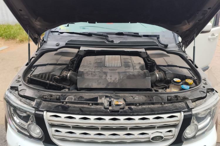 Used Land Rover Discovery 2015 3.0 SC V6 HSE Engine Bay