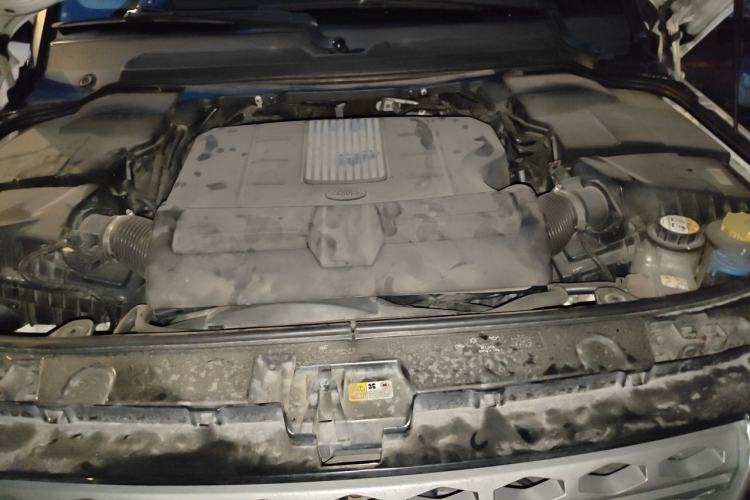 Used Land Rover Discovery 2015 3.0 SC V6 HSE Luxury Engine Bay