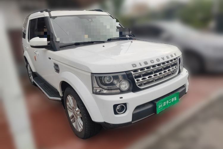 Used Land Rover Discovery 2015 3.0 SC V6 HSE Luxury Front Right 45 Deg
