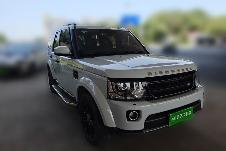 Used Land Rover Discovery 2015 3.0 SDV6 HSE Diesel Version Front Right 45 Deg