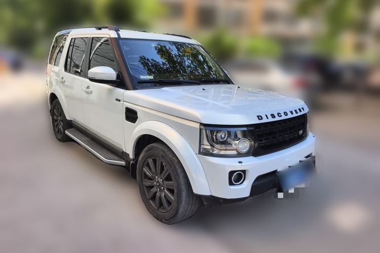 Used Land Rover Discovery 2015 3.0 SDV6 HSE Diesel Version Front Right 45 Deg