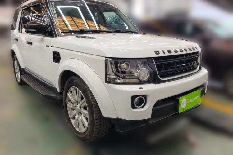 Used Land Rover Discovery 2015 3.0 SDV6 HSE Diesel Version Front Right 45 Deg