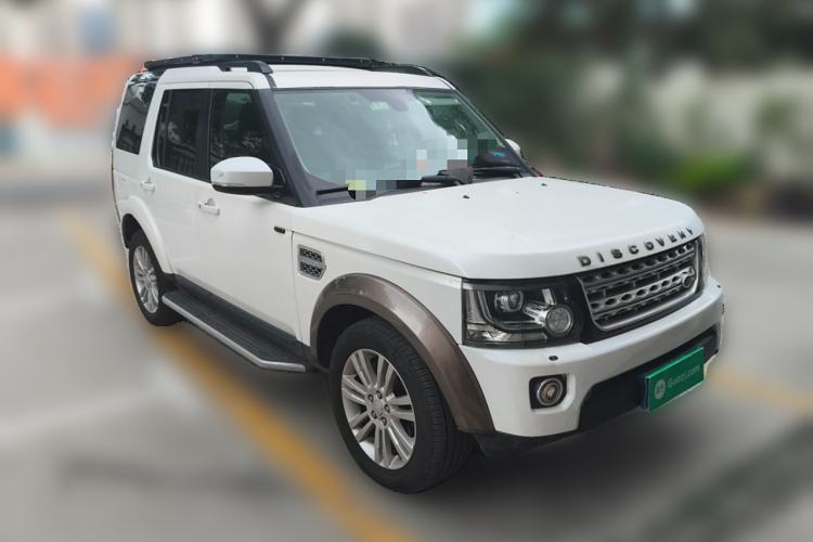 Used Land Rover Discovery 2015 3.0 SC V6 HSE Front Right 45 Deg