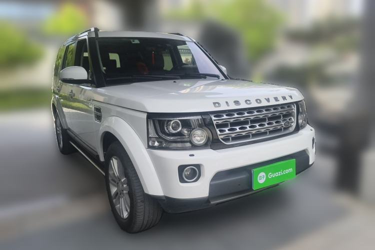 Used Land Rover Discovery 2015 3.0 SC V6 HSE Front Right 45 Deg