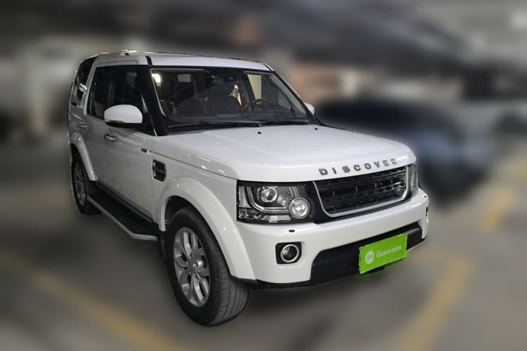 Used Land Rover Discovery 2015 3.0 SC V6 SE Front Right 45 Deg