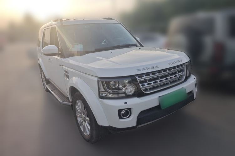 Used Land Rover Discovery 2015 3.0 SDV6 HSE Diesel Version Front Right 45 Deg