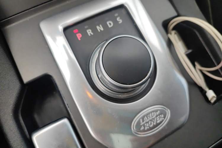 Used Land Rover Discovery 2015 3.0 SC V6 HSE Luxury Gear Lever