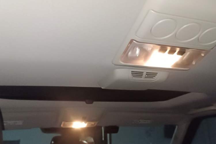 Used Land Rover Discovery 2015 3.0 SC V6 SE Headliner