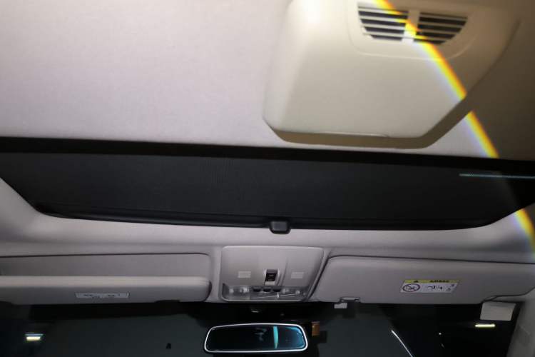 Used Land Rover Discovery 2015 3.0 SC V6 SE Headliner