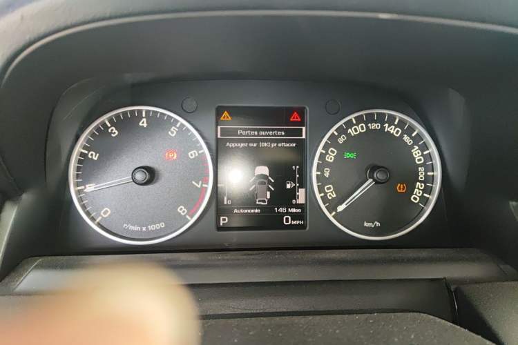 Used Land Rover Discovery 2015 4th Generation 3.0 V6 SC SE 7 Seats Instrument Cluster