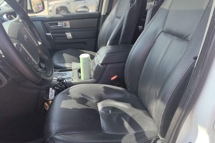 Used Land Rover Discovery  Left Front Seat
