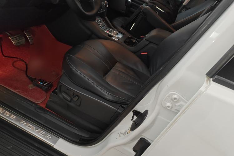 Used Land Rover Discovery 2015 3.0 SC V6 SE Left Front Seat