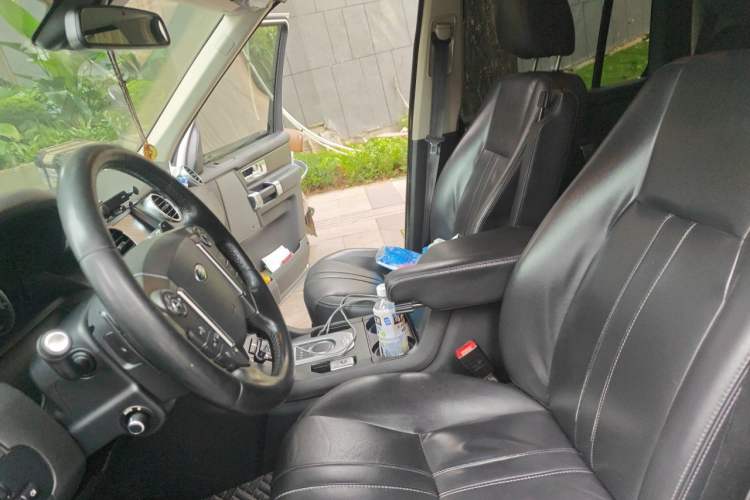 Used Land Rover Discovery 2015 3.0 SDV6 HSE Diesel Version Left Front Seat