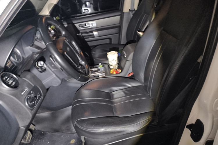 Used Land Rover Discovery 2015 3.0 SC V6 SE Left Front Seat