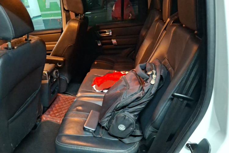 Used Land Rover Discovery 2015 3.0 SDV6 HSE Diesel Version Left Rear Seat