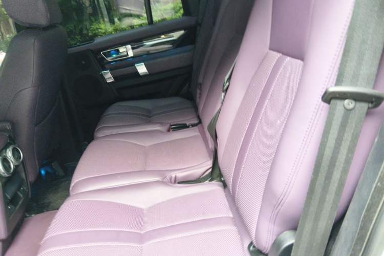 Used Land Rover Discovery 2015 3.0 SC V6 SE Left Rear Seat
