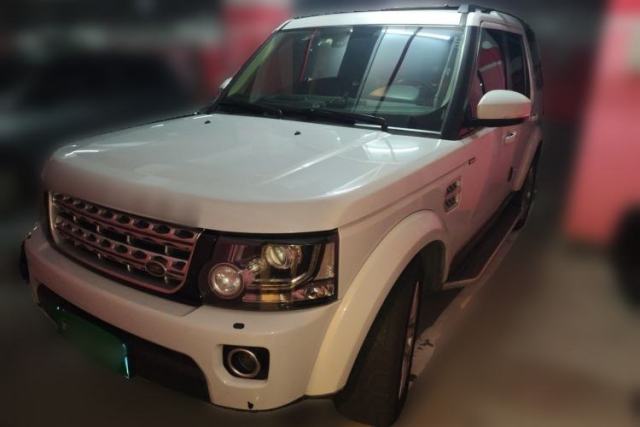 Ojetý Land Rover Discovery Land Rover Discovery 2015, 3.0-liter diesel, automatic transmission, seven seats, parallel import