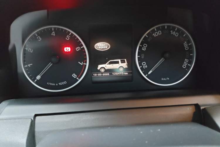 Used Land Rover Discovery 2015 3.0 SC V6 HSE Luxury Odometer Close Up