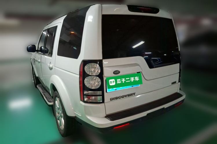 Used Land Rover Discovery 2015 3.0 SDV6 HSE Diesel Version Rear Left 45 Deg