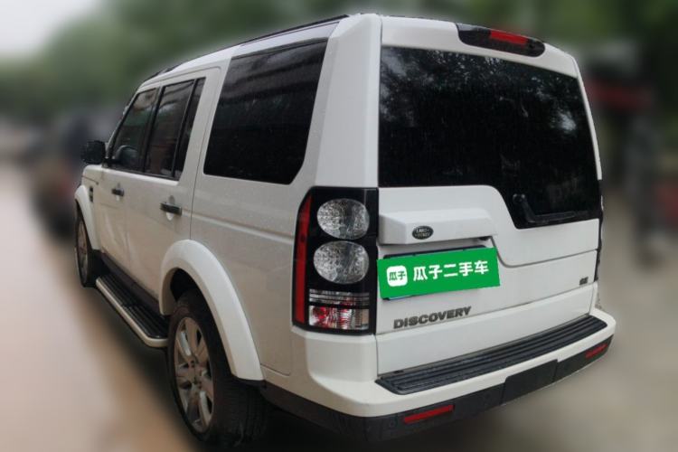 Used Land Rover Discovery 2015 3.0 SC V6 HSE Luxury Rear Left 45 Deg