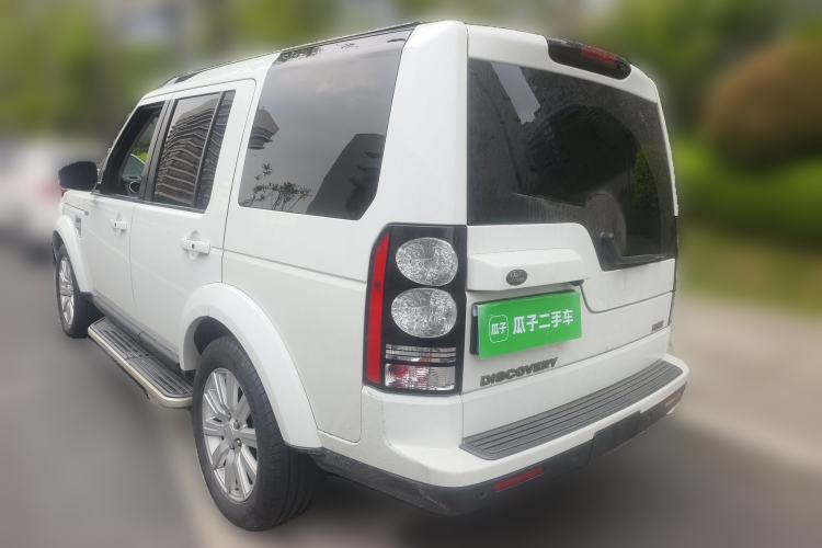 Used Land Rover Discovery 2015 3.0 SDV6 HSE Diesel Version Rear Left 45 Deg