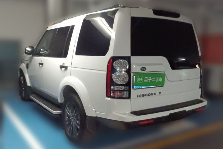 Used Land Rover Discovery 2015 3.0 SC V6 SE Rear Left 45 Deg