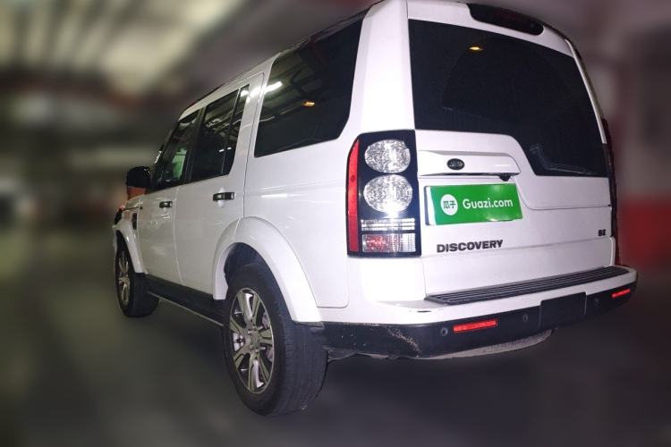 Used Land Rover Discovery 2015 3.0 SC V6 SE Rear Left 45 Deg
