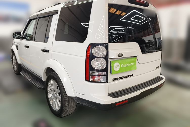 Used Land Rover Discovery 2015 3.0 SDV6 HSE Diesel Version Rear Left 45 Deg