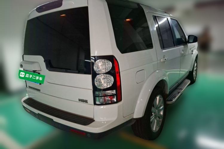 Used Land Rover Discovery 2015 3.0 SDV6 HSE Diesel Version Rear Right 45 Deg
