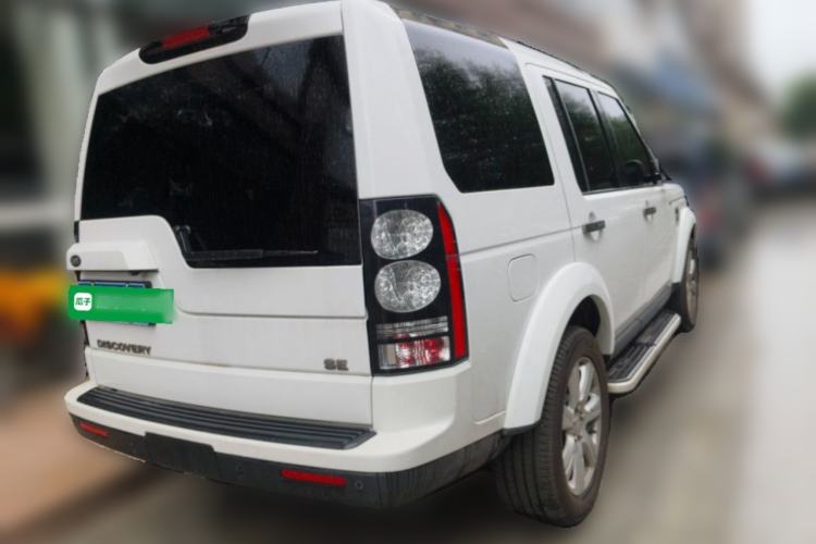 Used Land Rover Discovery 2015 3.0 SC V6 HSE Luxury Rear Right 45 Deg