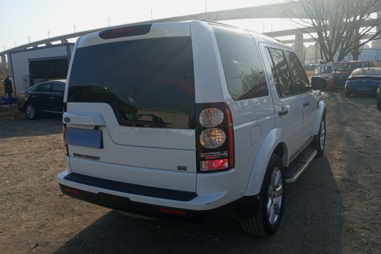 Used Land Rover Discovery 2015 3.0 SC V6 SE Rear Right 45 Deg
