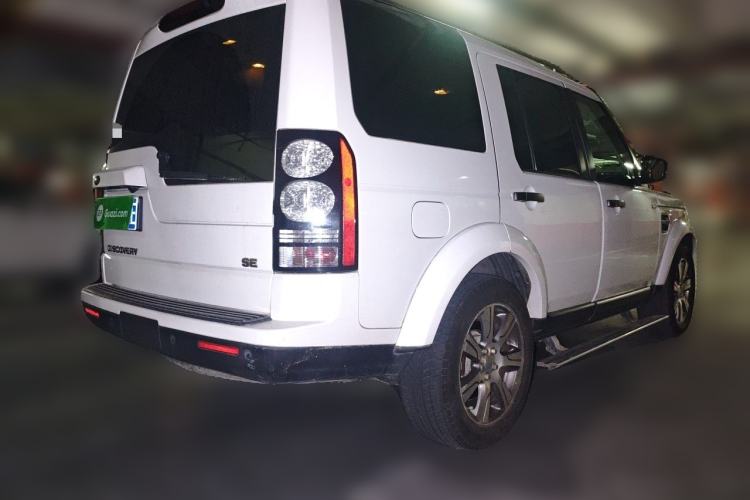 Used Land Rover Discovery 2015 3.0 SC V6 SE Rear Right 45 Deg