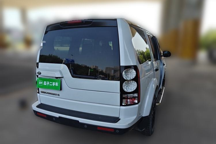 Used Land Rover Discovery 2015 3.0 SDV6 HSE Diesel Version Rear Right 45 Deg