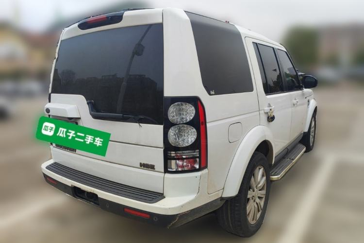 Used Land Rover Discovery 2015 3.0 SDV6 HSE Diesel Version Rear Right 45 Deg