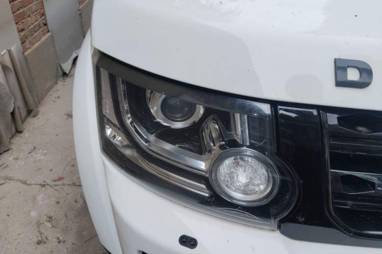 Used Land Rover Discovery 2015 3.0 SC V6 HSE Luxury Right Front Headlight