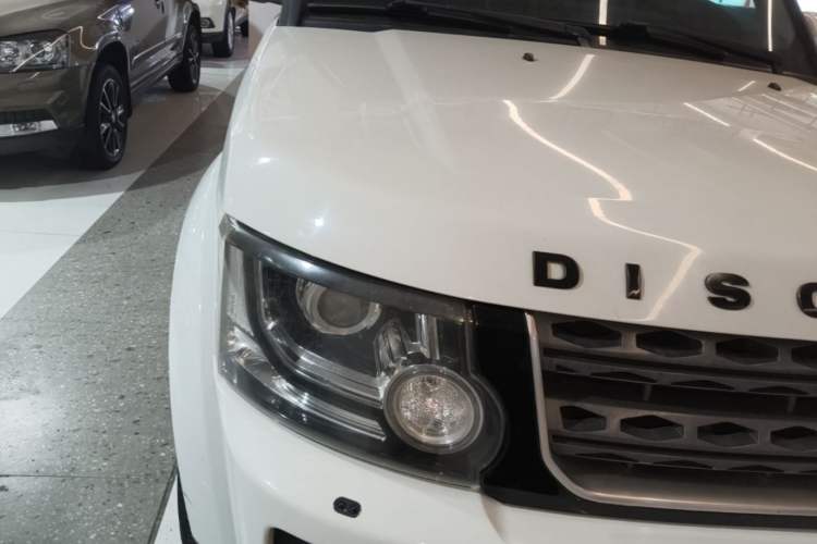 Used Land Rover Discovery 2015 3.0 SC V6 SE Right Front Headlight