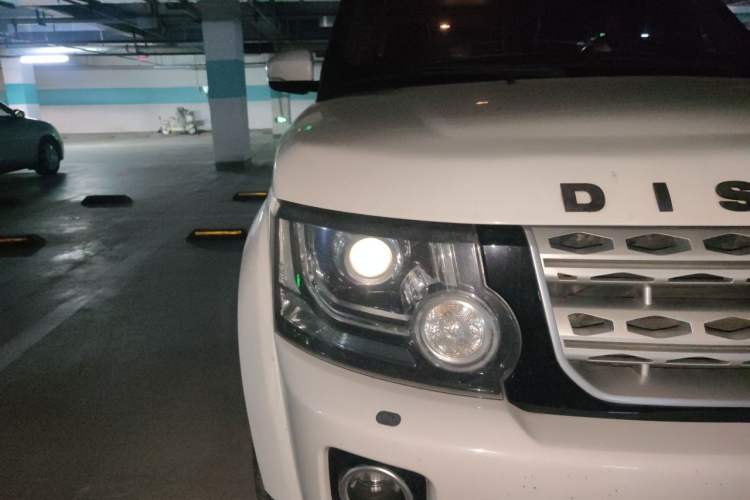 Used Land Rover Discovery 2015 3.0 SC V6 HSE Luxury Right Front Headlight