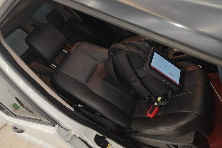 Used Land Rover Discovery 2015 3.0 SC V6 SE Right Front Seat