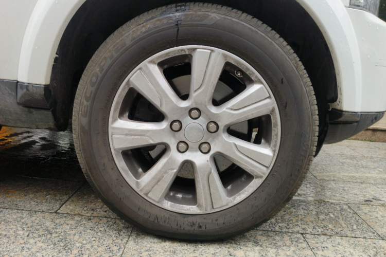 Used Land Rover Discovery 2015 3.0 SC V6 HSE Luxury Right Front Wheel Hub
