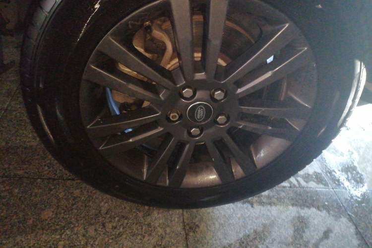 Used Land Rover Discovery 2015 3.0 SC V6 SE Right Front Wheel Hub