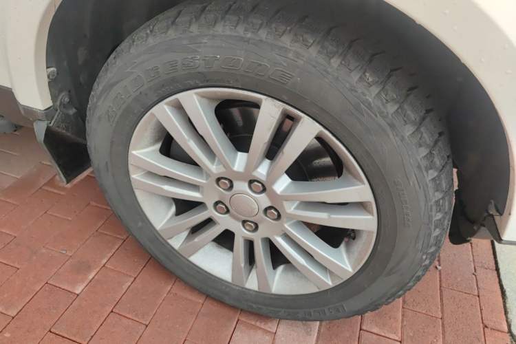 Used Land Rover Discovery 2015 3.0 SC V6 HSE Luxury Right Front Wheel Hub