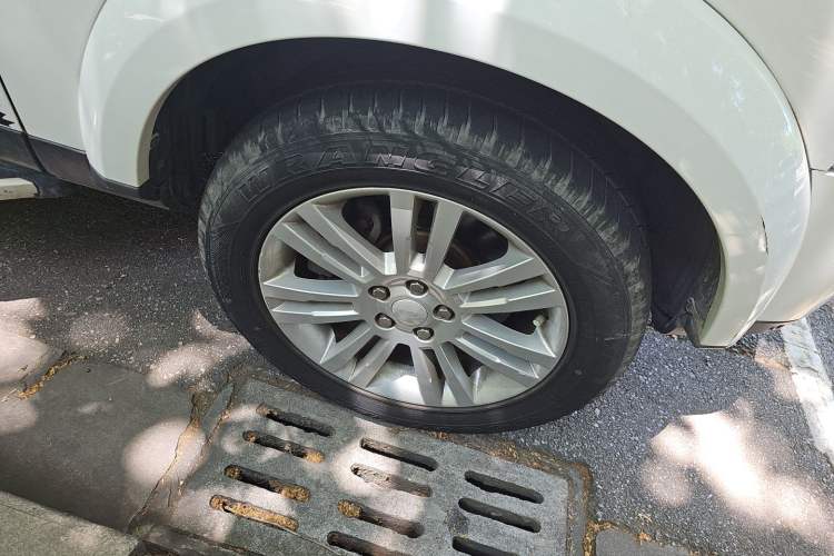 Used Land Rover Discovery 2015 3.0 SC V6 HSE Right Front Wheel Hub