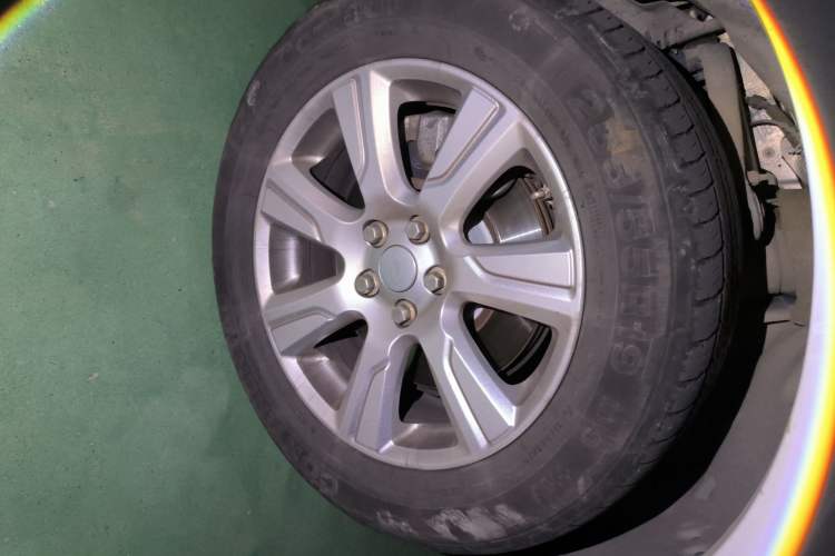 Used Land Rover Discovery 2015 3.0 SC V6 SE Right Front Wheel Hub