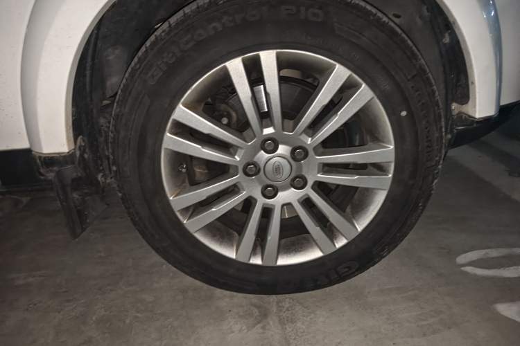 Used Land Rover Discovery 2015 3.0 SC V6 HSE Luxury Right Front Wheel Hub