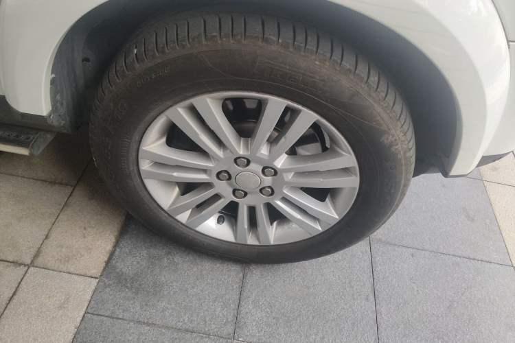 Used Land Rover Discovery 2015 3.0 SC V6 HSE Right Front Wheel Hub