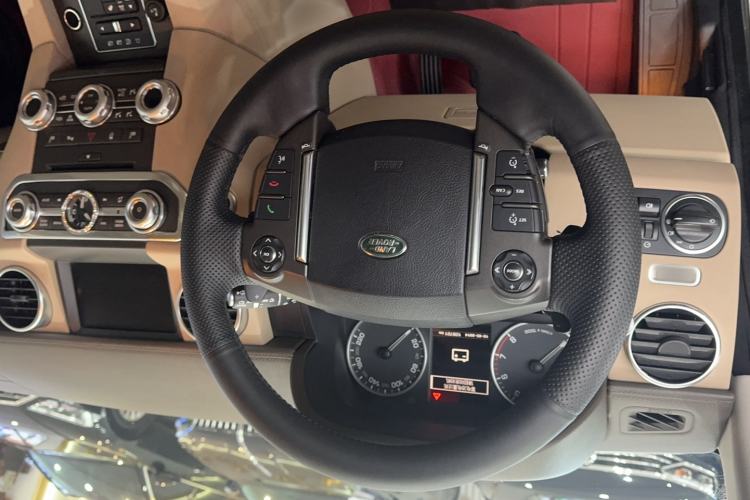 Used Land Rover Discovery 2015 3.0 SC V6 HSE Steering Wheel