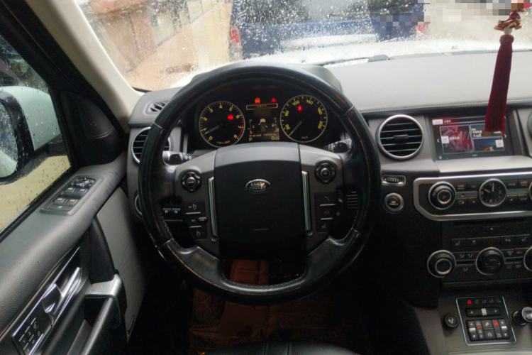 Used Land Rover Discovery 2015 3.0 SC V6 HSE Luxury Steering Wheel