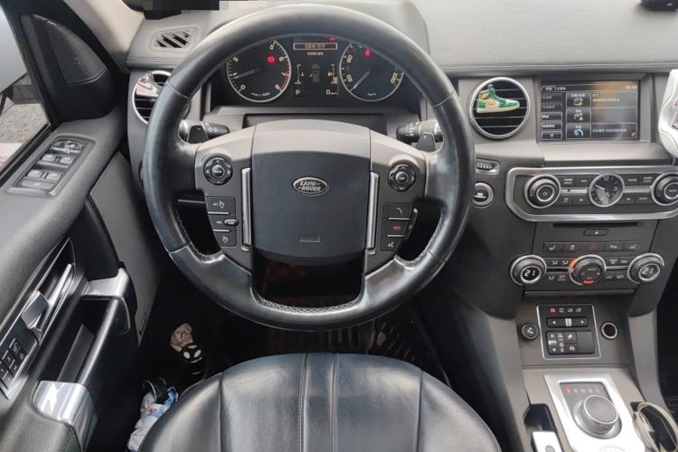 Used Land Rover Discovery 2015 3.0 SC V6 HSE Luxury Steering Wheel