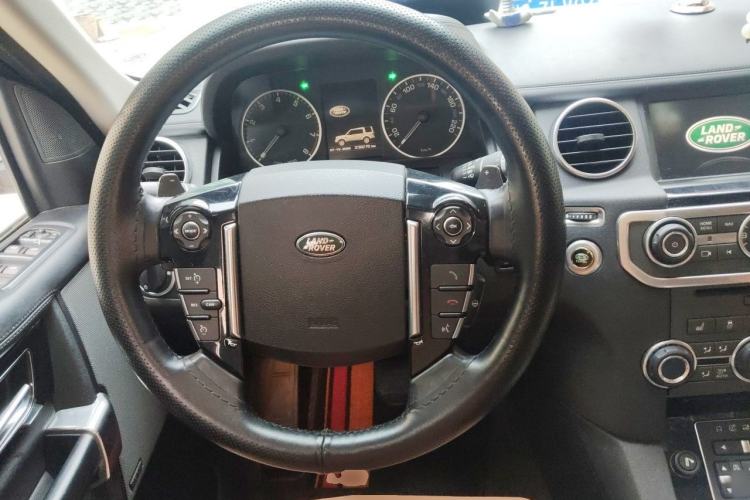 Used Land Rover Discovery 2015 3.0 SC V6 HSE Luxury Steering Wheel